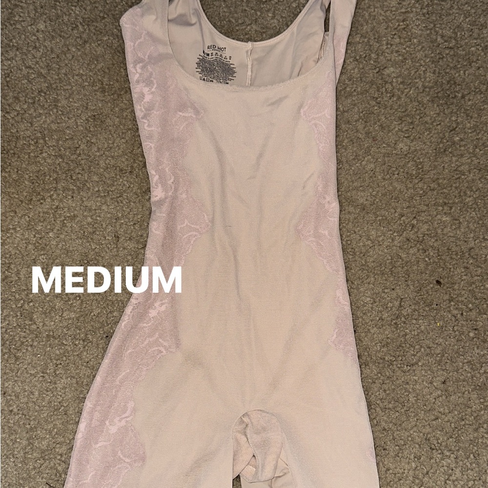 Red Hot, medium, nude